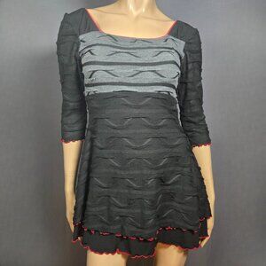Y2K Mini sweater Dress Size M Black Gray Knit Goth Grunge fairy Fit Flare Tiered